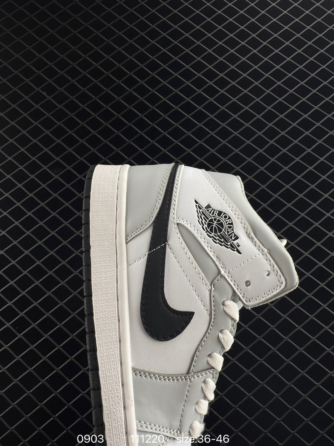 Nike Air Jordan 1 Mid AJ1